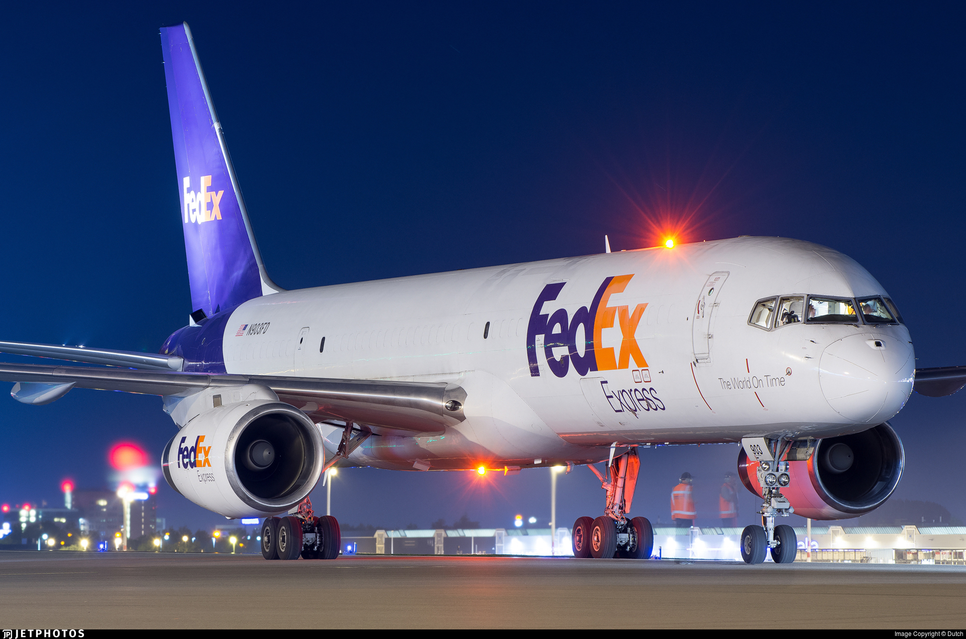 FedEx: A Complete Guide to Services, History, and Cost Calculations